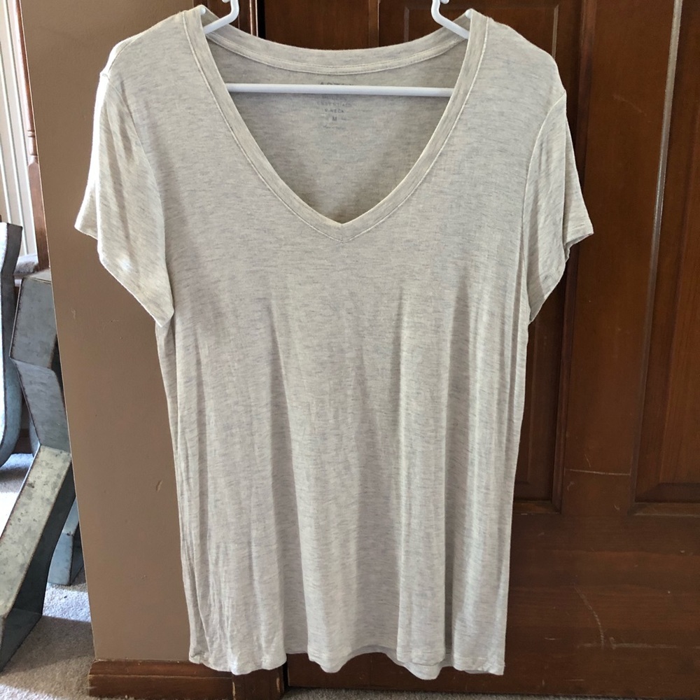 Light heather grey v-neck tee
